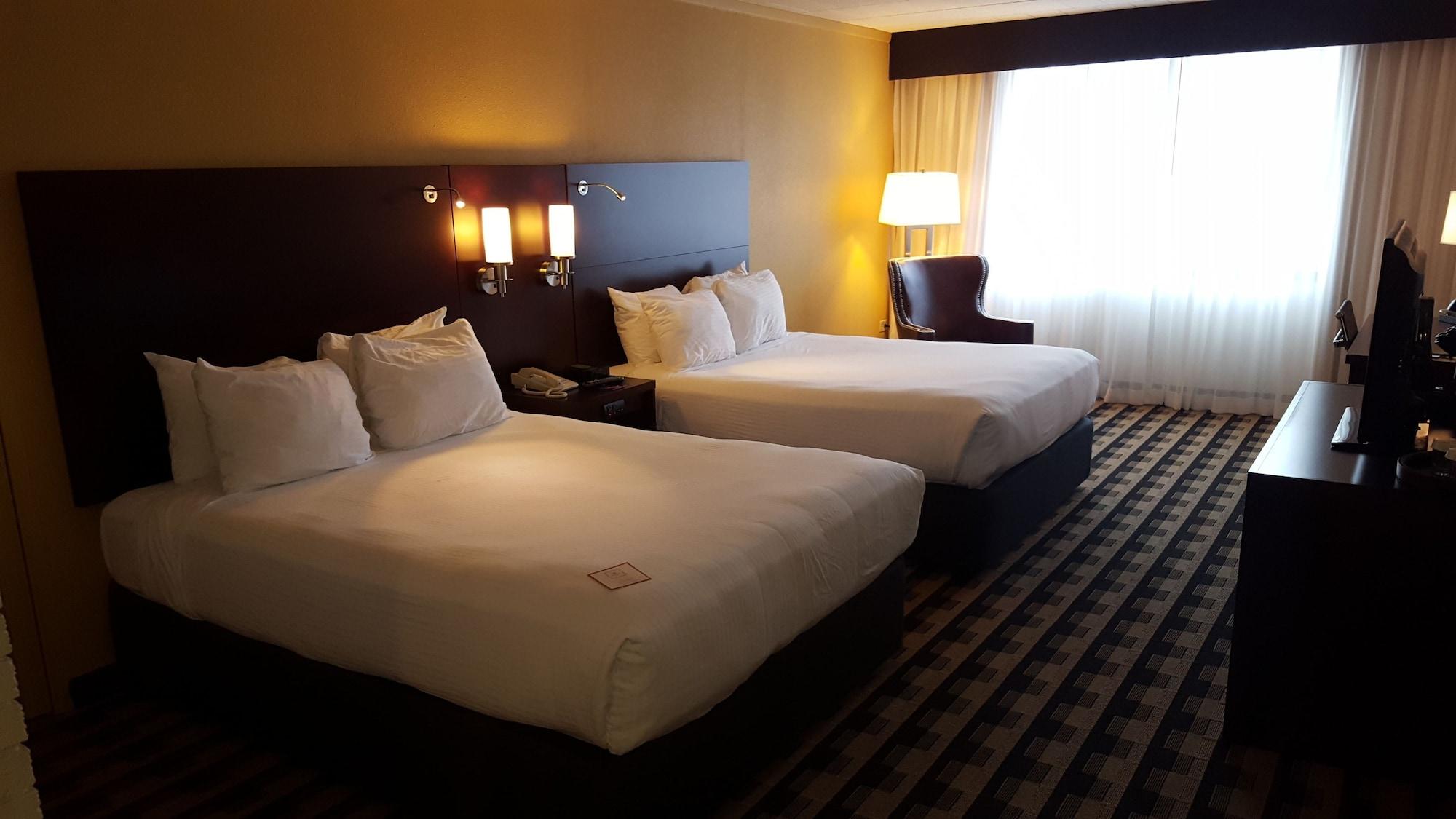 Hotel M Buffalo Cheektowaga